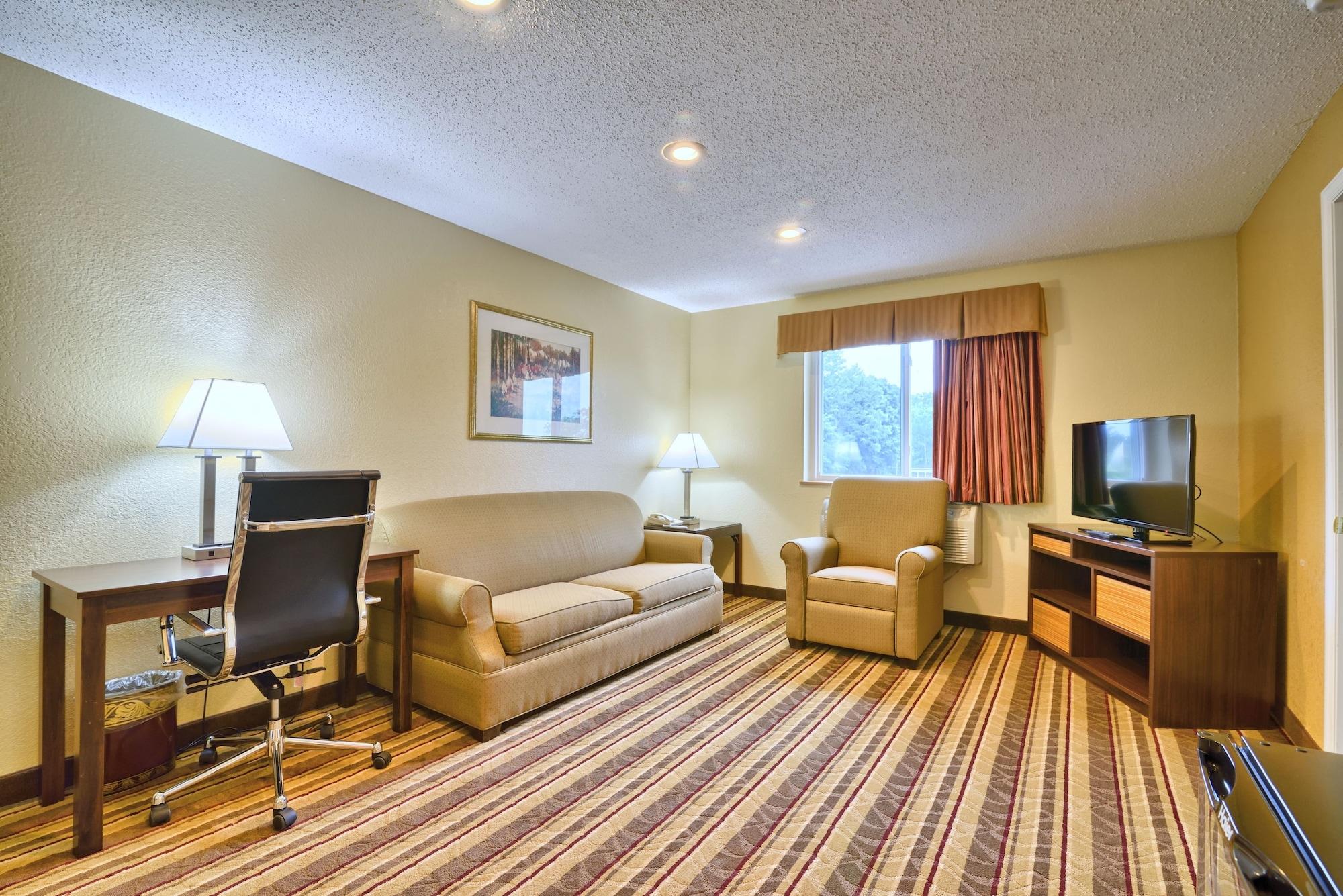 Super 8 By Wyndham - Albany Airport 2*