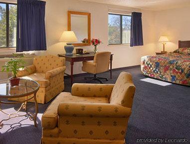 Super 8 By Wyndham - Albany Airport Hotel Latham