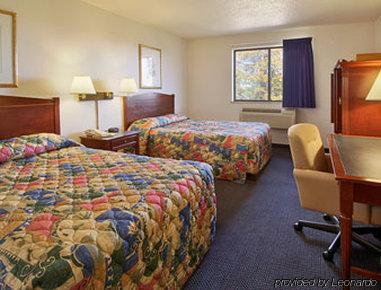 Hotel Super 8 By Wyndham - Albany Airport 2*